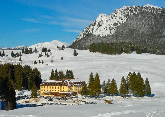 Hotel Vezzena Malga Postesina المظهر الخارجي الصورة
